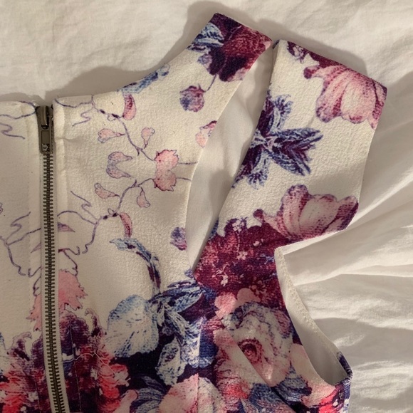 White Mini Dress w/ Pink/Purple Flowers and Cutout - Picture 6 of 6